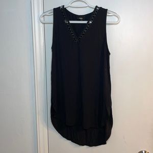 Black tank top with design on collar